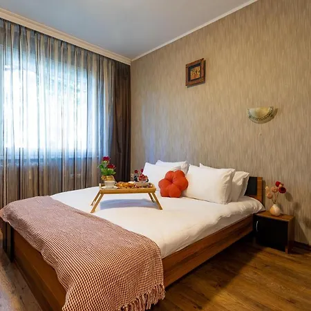 Apartment Large Terrace + Quiet Apt Sofia