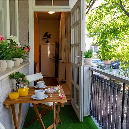 Large Terrace + Quiet Apt * Sofia